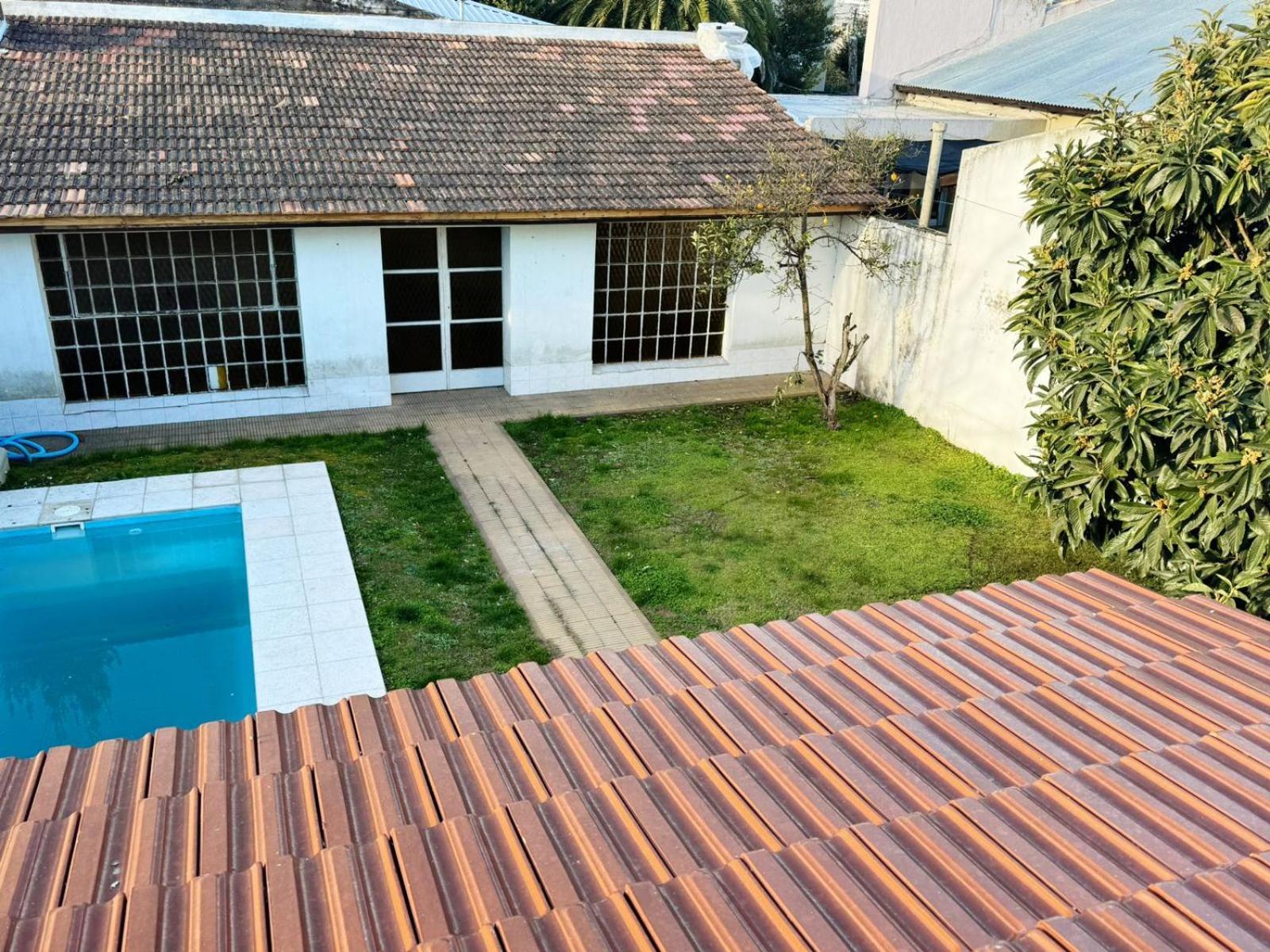 Casa Zona Residencial , Pileta, Garage Doble Y Quincho Con Parrilla Azul